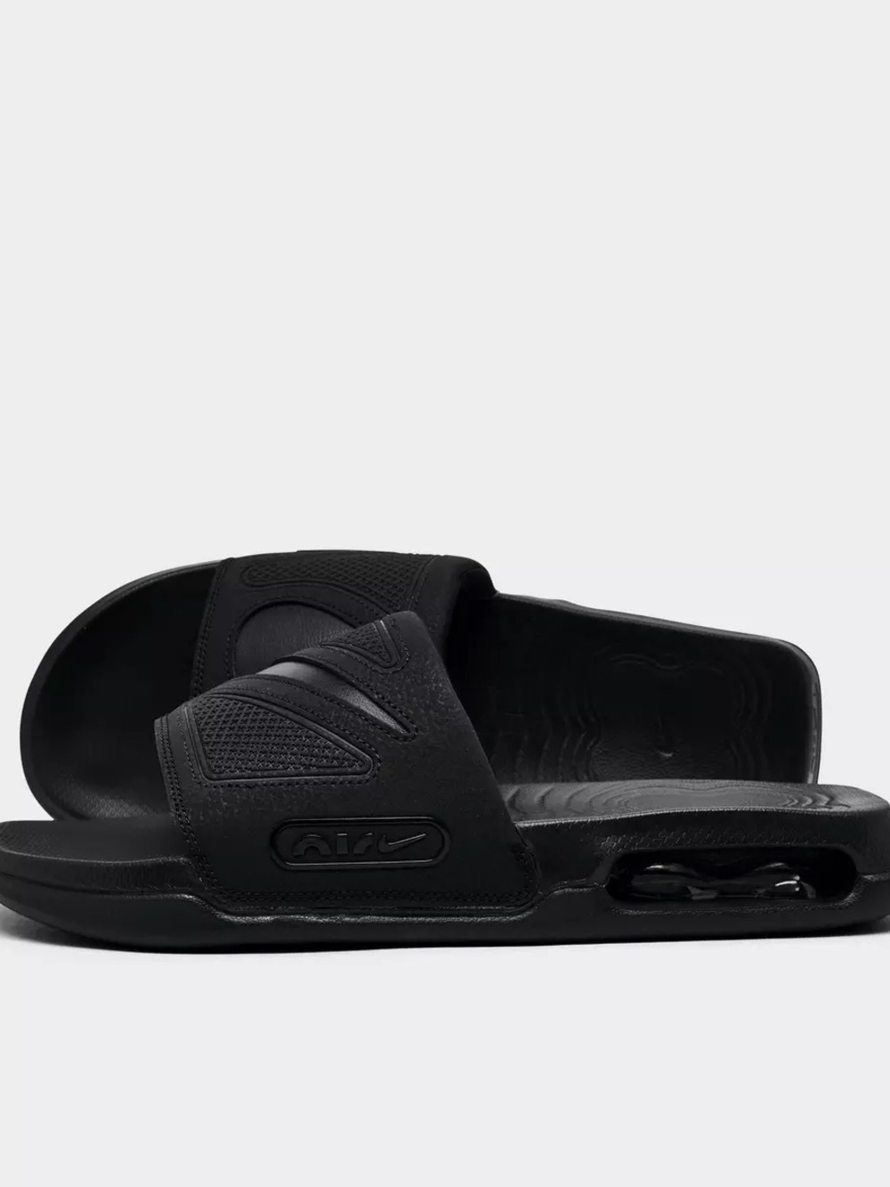 Sz 10 Nike Air Max Cirro Slides in a "Triple Black"